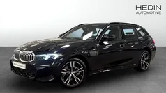 Svart (black) Begagnad 2025 BMW 330e Comfort Edition Kombi | 494 700 kr (Marknadspris)