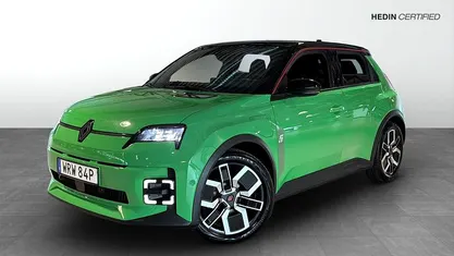 Begagnad Renault 5 E-Tech Techno 110 kW (150 HK) 2025 Grön Halvkombi