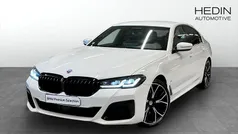 Vit (white) Begagnad 2022 BMW 520 M Sport Sedan | 508 700 kr (Dyr)