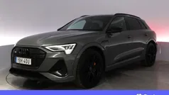 Grå Begagnad 2022 Audi e-tron S-Line SUV | 454 900 kr (Marknadspris)