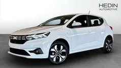 Vit (white) Ny 2025 Dacia Sandero Expression Halvkombi | 219 900 kr (Marknadspris)