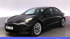 Svart Begagnad 2023 Tesla Model 3 Long Range Sedan | 357 900 kr (Marknadspris)