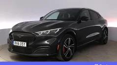 Begagnad 2022 Ford Mustang Mach-E Standard Range SUV | 336 900 kr (Bra pris)