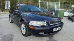 Mörkblå Begagnad 2000 Volvo V40 Kombi | 39 900 kr