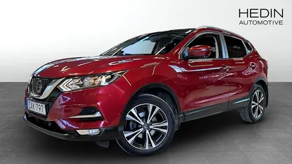 Begagnad Nissan Qashqai N-Connecta 116 HK (85 kW) 2017 Röd SUV