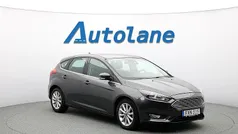 Grå Begagnad 2018 Ford Focus Titanium Halvkombi | 139 900 kr (Marknadspris)