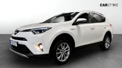Vit Begagnad 2017 Toyota RAV4 Hybrid SUV | 250 000 kr (Marknadspris)