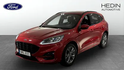 Begagnad Ford Kuga Business Edition 225 HK (165 kW) 2020 Röd SUV