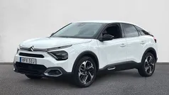 Vit Begagnad 2023 Citroën C4 PureTech Halvkombi | 239 900 kr (Marknadspris)