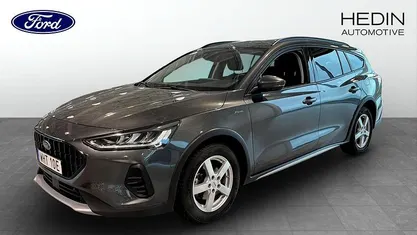 Grå Begagnad 2023 Ford Focus Kombi | 219 900 kr (Marknadspris)