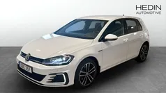 Vit (white) Begagnad 2019 VW Golf VII GTE Kombi | 199 900 kr (Marknadspris)