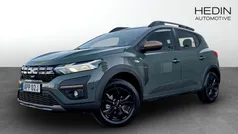 Grå (green) Ny 2025 Dacia Sandero Extreme Halvkombi | 224 900 kr (Marknadspris)