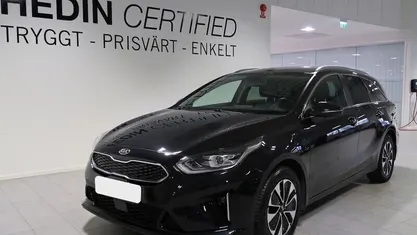 Grå Begagnad 2021 Kia Ceed Sportswagon Kombi | 218 900 kr (Superpris)
