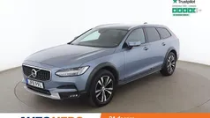 Blå Begagnad 2019 Volvo V90 CC Momentum Kombi | 254 000 kr (Bra pris)