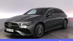 Mörkgrå (grå) Begagnad 2024 Mercedes CLA250e Shooting Brake AMG Kombi | 402 900 kr (Marknadspris)
