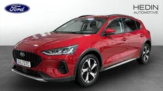 Röd Begagnad 2022 Ford Focus Active Halvkombi | 179 900 kr (Bra pris)