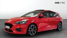 Röd Begagnad 2019 Ford Focus ST-Line Halvkombi | 144 900 kr (Marknadspris)