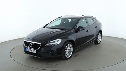 Svart Begagnad 2017 Volvo V40 CC Business Edition Kombi | 177 000 kr (Marknadspris)