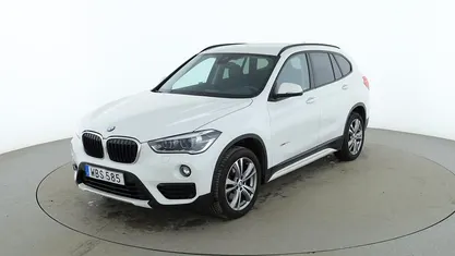 Vit Begagnad 2017 BMW X1 Sport Line SUV | 224 000 kr (Marknadspris)