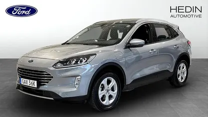 Silver Begagnad 2023 Ford Kuga Titanium SUV | 279 900 kr (Marknadspris)