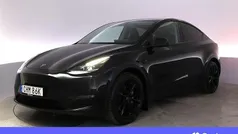 Svart Begagnad 2023 Tesla Model Y Long Range AWD SUV | 427 900 kr (Marknadspris)