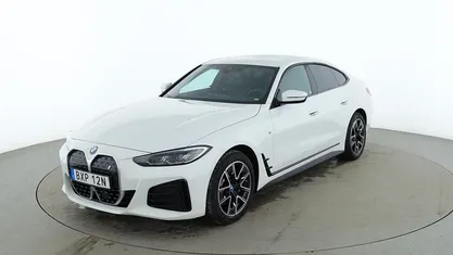 Vit Begagnad 2023 BMW i4 M Sport Sedan | 465 000 kr (Marknadspris)
