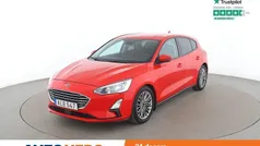 Röd Begagnad 2018 Ford Focus Trend Halvkombi | 116 000 kr (Marknadspris)