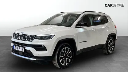 Vit Begagnad 2021 Jeep Compass SUV | 264 900 kr (Marknadspris)