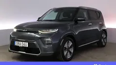 Grå Begagnad 2022 Kia Soul EV Advance SUV | 280 900 kr (Marknadspris)