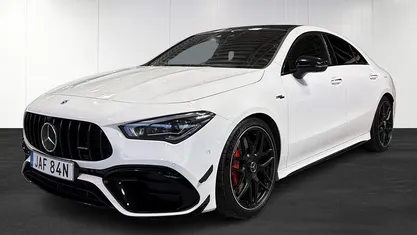 Svart Begagnad 2023 Mercedes CLA45 AMG AMG Sportkupé | 569 500 kr (Marknadspris)