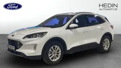Frozen white Begagnad 2022 Ford Kuga Titanium SUV | 244 900 kr (Marknadspris)