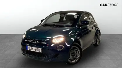 Begagnad Fiat 500e Icon 86 kW (118 HK) 2022 Grön Halvkombi