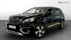 Svart Begagnad 2017 Peugeot 5008 Minibuss | 229 900 kr (Marknadspris)