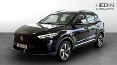 Svart (black) Begagnad 2022 MG ZS Comfort Sedan | 244 900 kr (Bra pris)