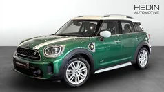 Grön (green) Begagnad 2022 Mini Cooper Countryman SUV | 324 700 kr (Marknadspris)