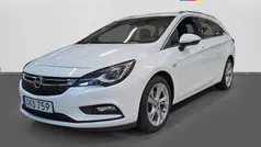 Vit Begagnad 2018 Opel Astra Dynamic Kombi | 179 600 kr (Marknadspris)