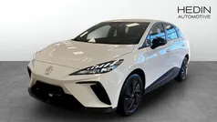 Vit (white) Begagnad 2023 MG MG4 EV Halvkombi | 249 900 kr (Marknadspris)