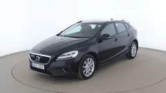 Svart Begagnad 2017 Volvo V40 CC Plus Kombi | 214 000 kr (Marknadspris)