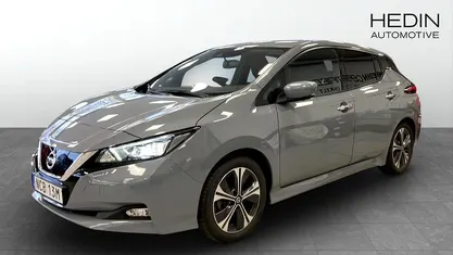 Svart Begagnad 2022 Nissan Leaf N-Connecta Halvkombi | 184 900 kr (Marknadspris)