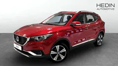 Röd (red) Begagnad 2021 MG ZS Sedan | 154 900 kr (Superpris)