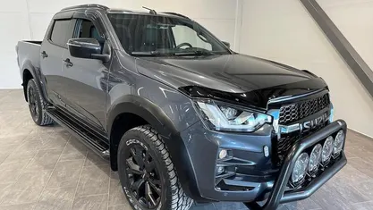 Begagnad Isuzu D-Max 2023 Grå Pickup