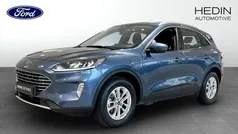 Blå (blue) Begagnad 2022 Ford Kuga Titanium SUV | 259 900 kr (Marknadspris)