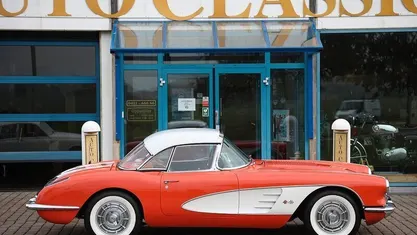 Röd Begagnad 1958 Chevrolet Corvette C1 Cab | 1 000 000 kr