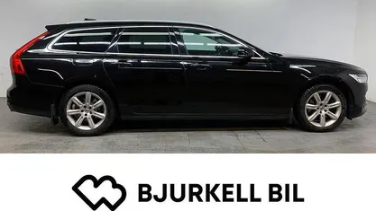 Svart Begagnad 2016 Volvo V90 Momentum Kombi | 149 900 kr (Marknadspris)