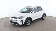Vit Begagnad 2021 Kia Stonic Advance SUV | 205 000 kr (Marknadspris)