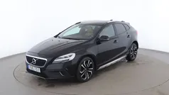 Svart Begagnad 2017 Volvo V40 CC Summum Kombi | 173 000 kr (Marknadspris)