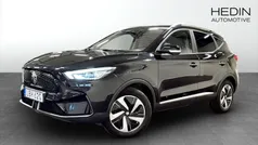 Svart (black) Begagnad 2021 MG ZS Luxury Sedan | 244 900 kr (Superpris)