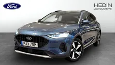 Blå (blue) Begagnad 2022 Ford Focus Active Halvkombi | 199 900 kr (Marknadspris)