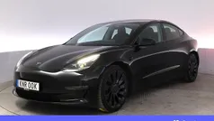 Svart Begagnad 2022 Tesla Model 3 Performance Sedan | 364 900 kr (Marknadspris)