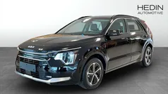 Svart (black) Ny 2024 Kia Niro 4 SUV | 354 900 kr (Bra pris)